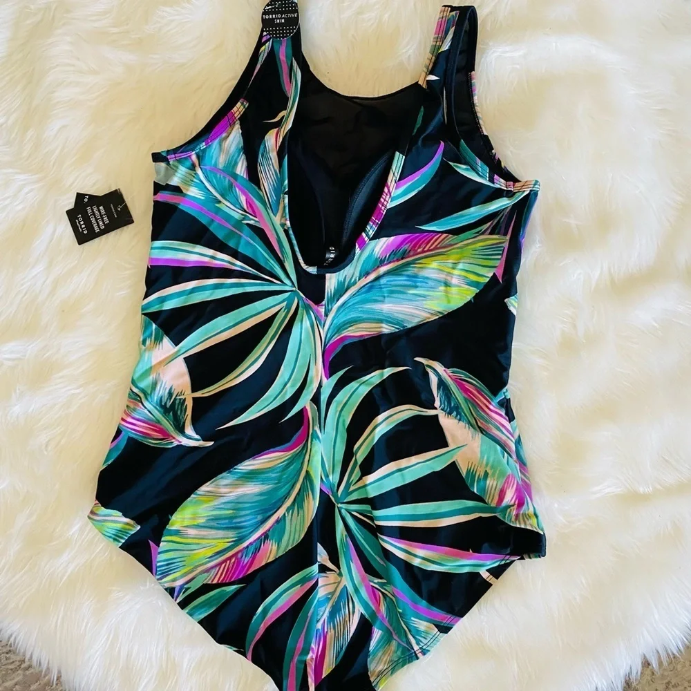 torrid Wireless Mesh High Neck One Piece Swimsuit - Pretty Summer Leaves, Sz. 18